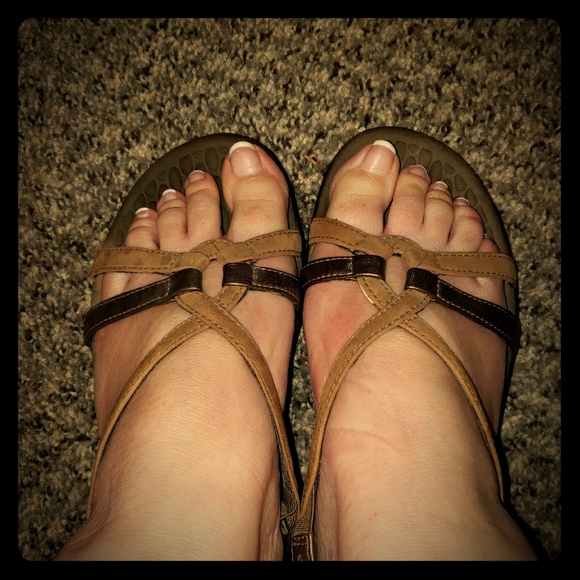 Clarks Shoes - 10 For $20 Sale! Privo Leather Strappy Sandals